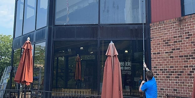 Commercial window cleaning